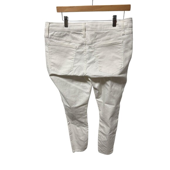 Gap Maternity White  side panel jeans size 32/14 Long EUC - Picture 4 of 7